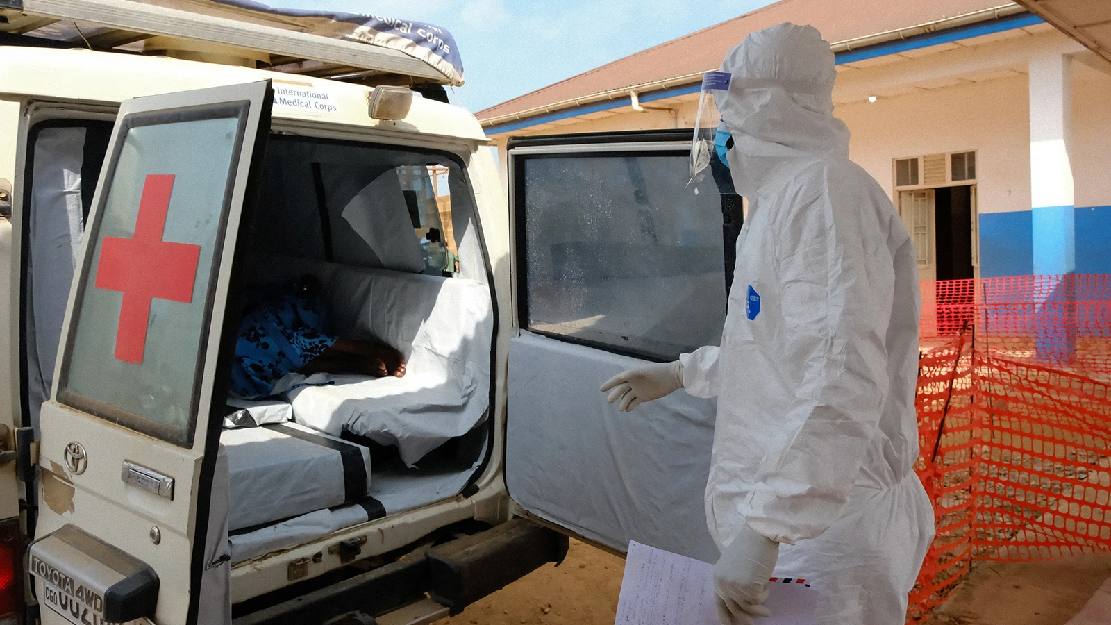 Ebola salgınında son durum: İyileşen hastalar umut oldu