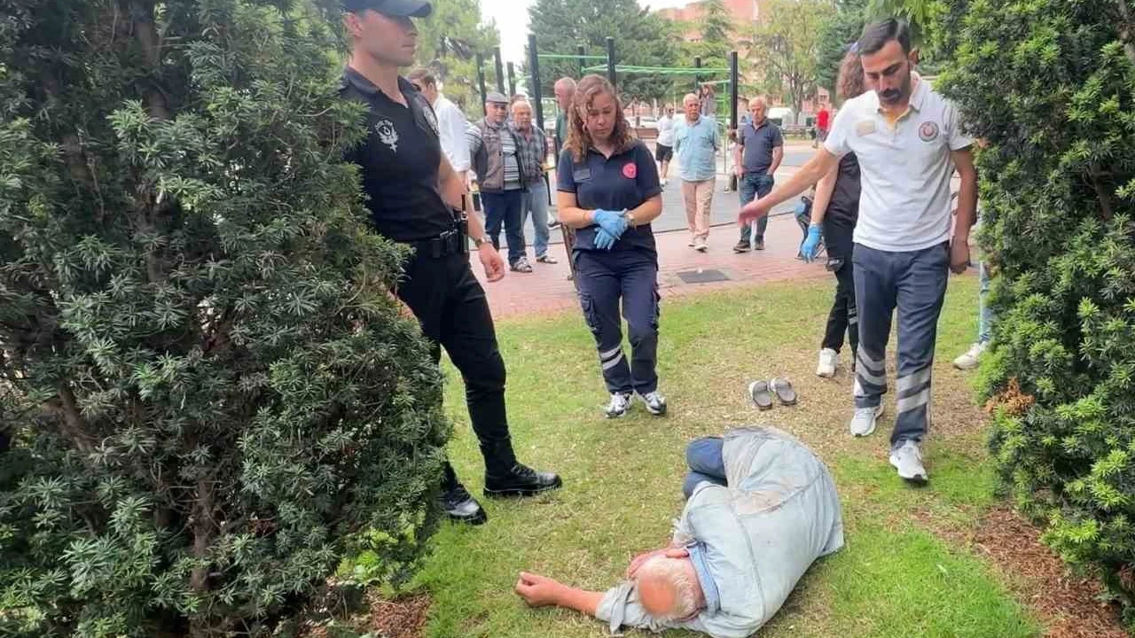 Anıtpark’taki sarhoş sağlıkçılara zor anlar yaşattı