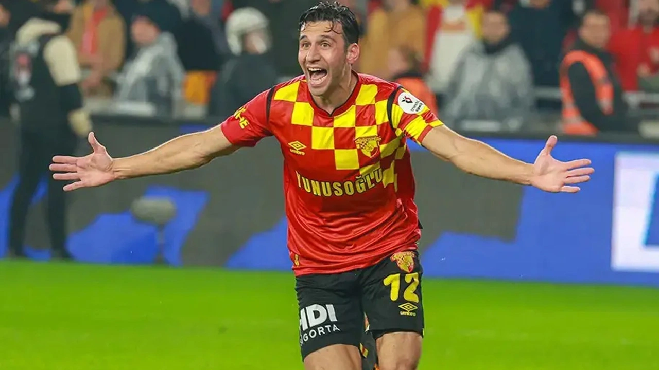 İsmail Köybaşı futbolu bıraktı: Kararı Göztepe duyurdu