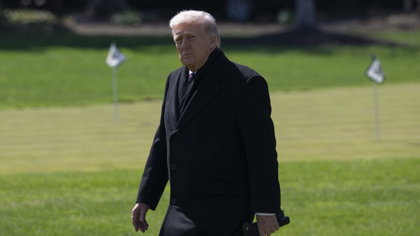 NBC: Trump, azalan füze stoklarına karşı savunma sanayisinden yetkililerle görüşecek
