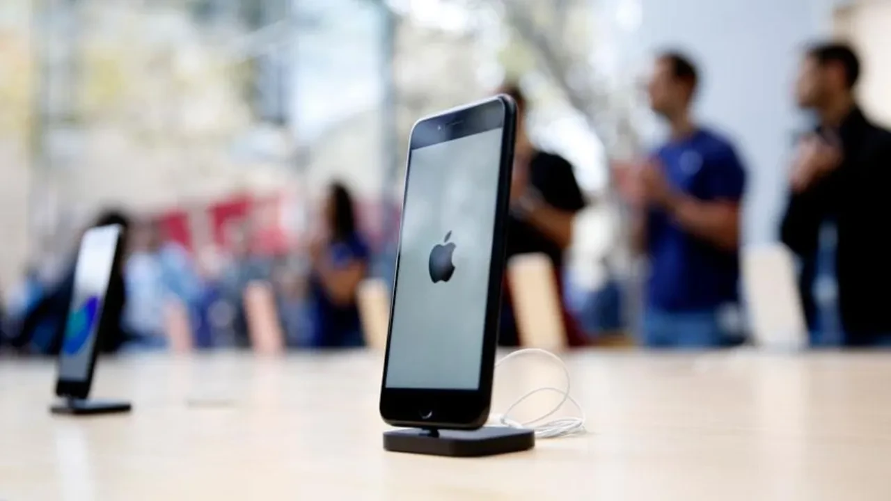 iPhone fiyatları zamlanacak! Kesin bilgiyi Tim Cook verdi