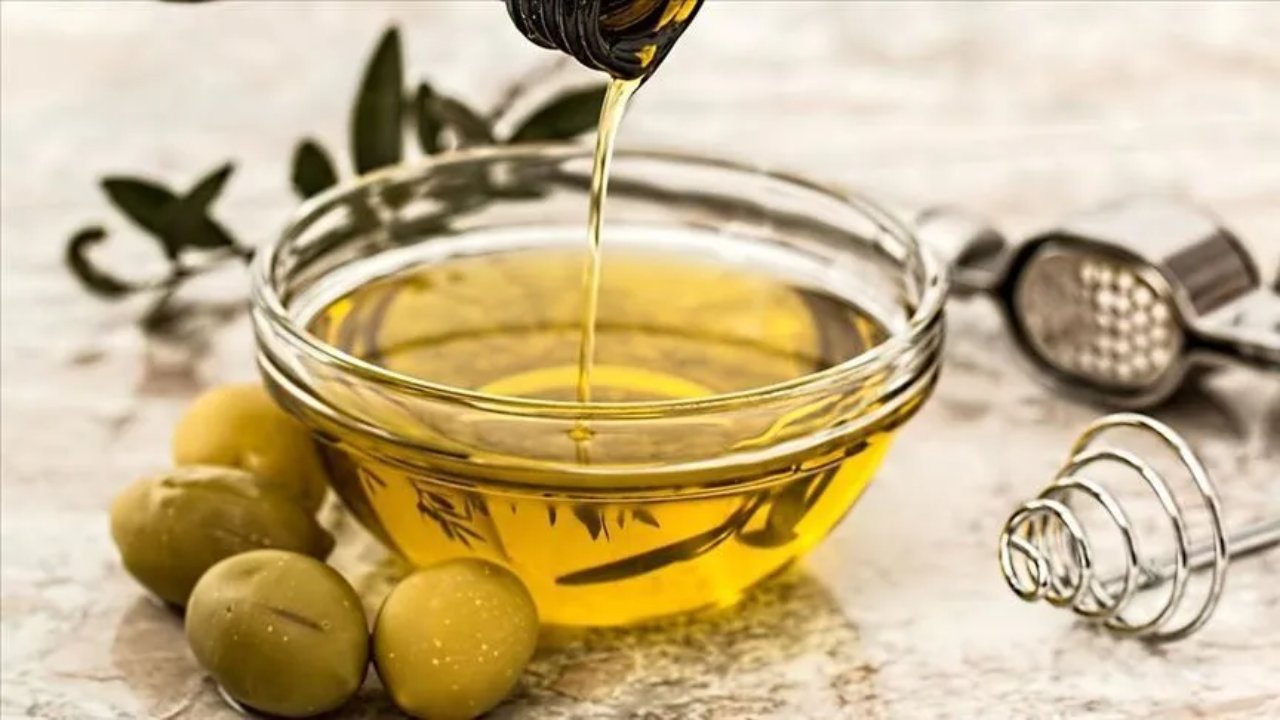 Sofraların vazgeçilmezi zeytinyağında fiyat dalgalanması! Türkiye'deki son durum ne?