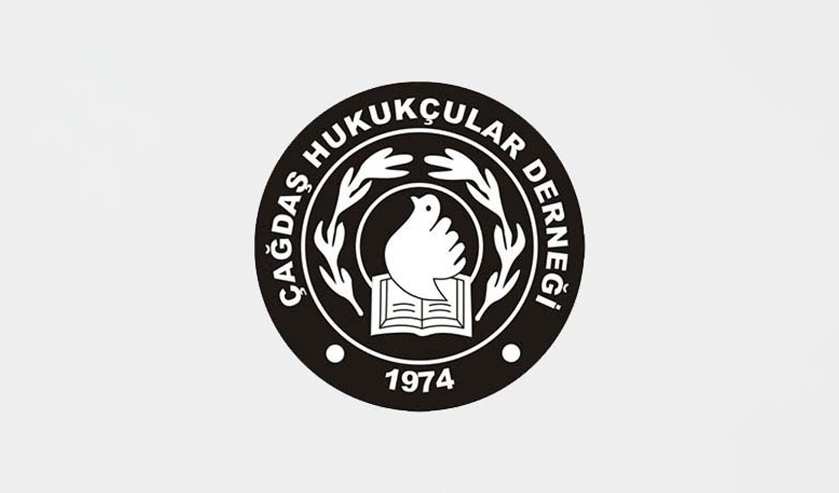 ÇHD İstanbul Şube Başkanı Ezgi Önalan ve çok sayıda müvekkili gözaltında