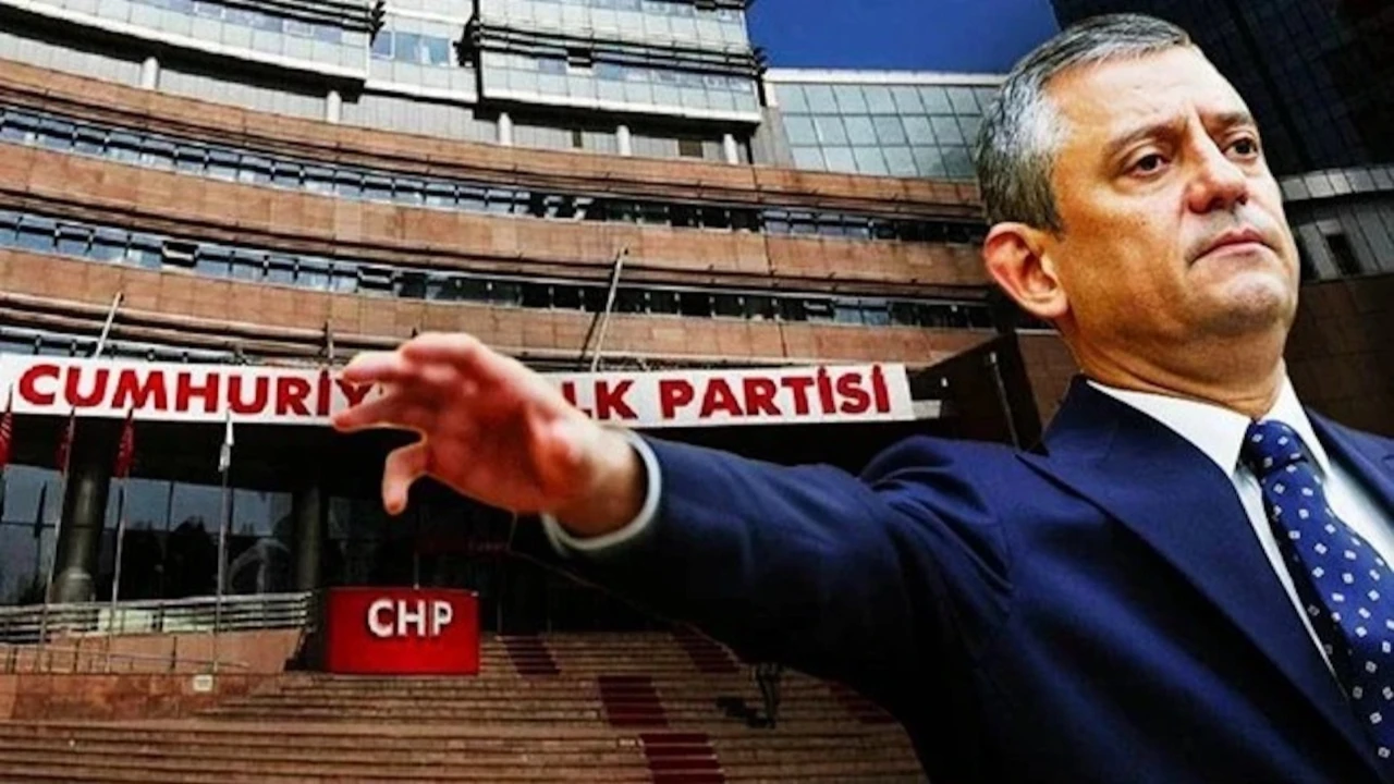 CHP'de yeni parti tartışması: Gençler ayrılığı, yaşlı üyeler CHP'de kalmayı savunuyor