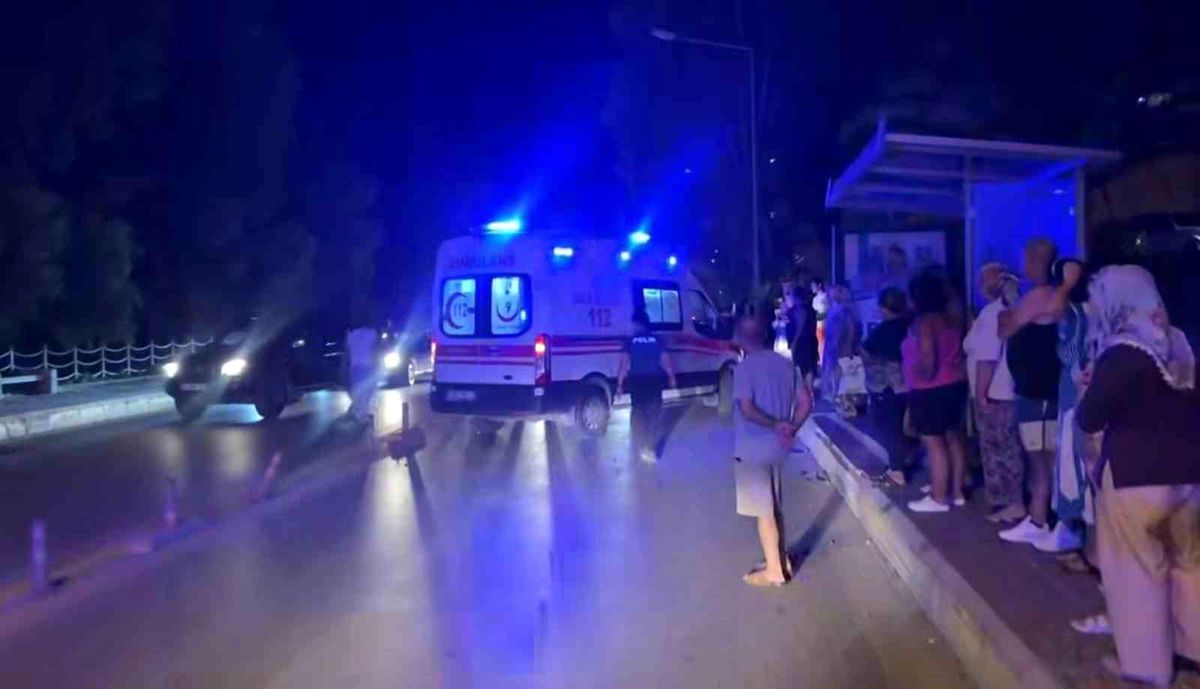 Söke'de trafik kazası; Ağır yaralanan motosiklet sürücüsü hastaneye kaldırıldı