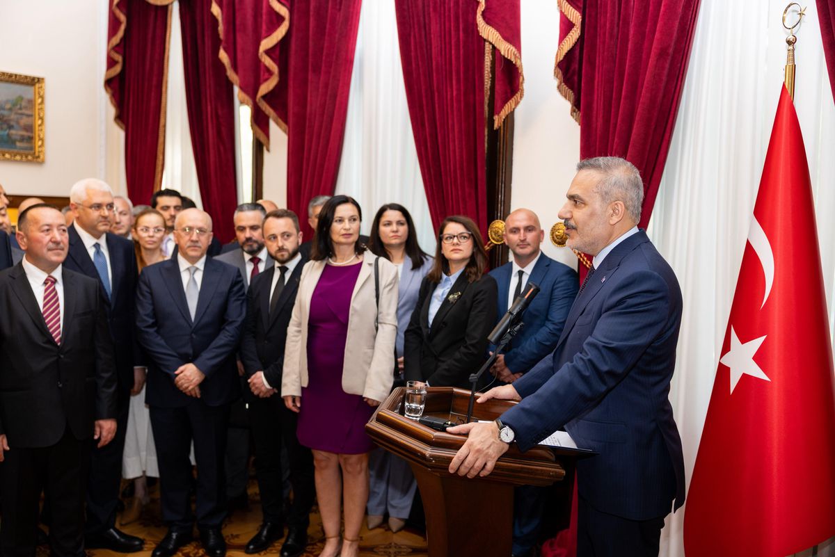 Bakan Fidan, Bulgaristan'da Türk iş insanlarıyla bir araya geldi