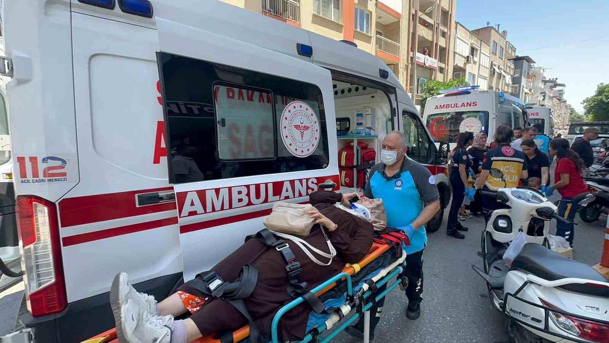 Nazilli'de yaya geçidinde korkutan kaza: 5 yaralı