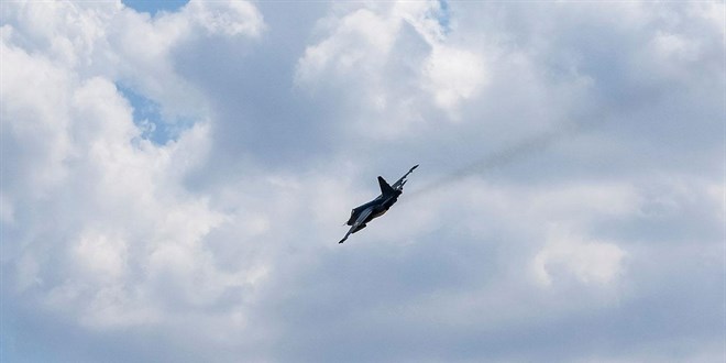 Rusya'da savaş uçağı eğitim sırasında düştü