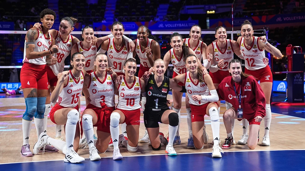 Filenin Sultanları geri döndü: Kanada’yı geçip yarı finale yükseldik