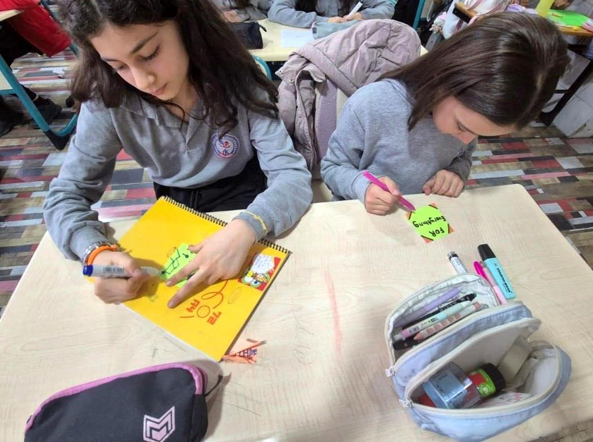 Eğitimde sınırlar kalktı, 7 ülkeden öğrenciler Bursa'dan dünyaya mutluluk köprüsü kurdu