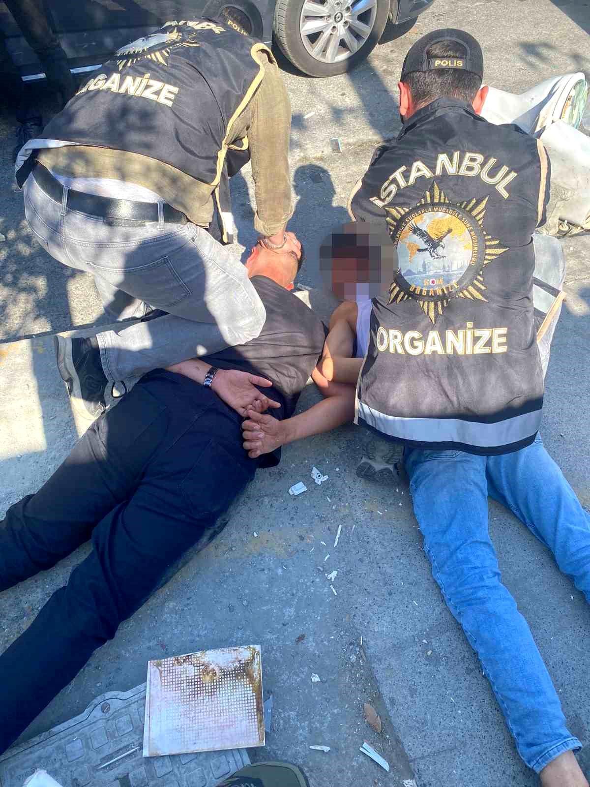 Maltepe'de Otokoç Genel Müdürlüğü'ne saldıran 2 şüpheli yakalandı
