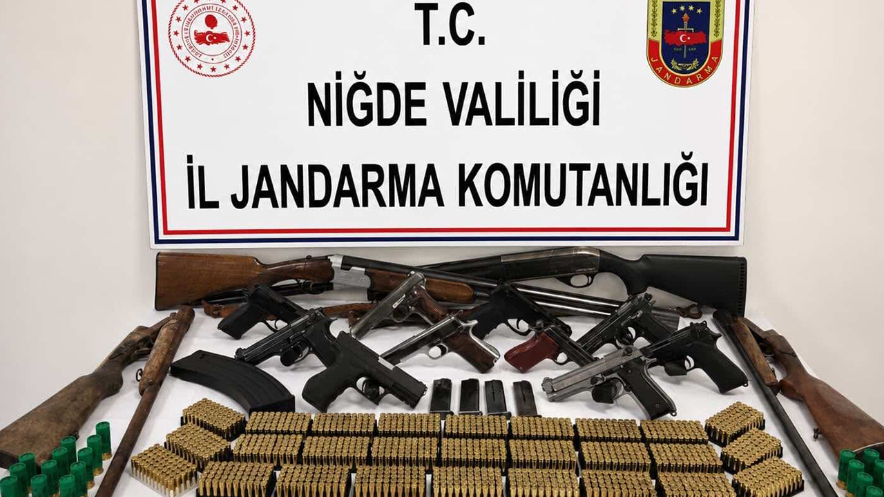 Niğde merkezli silah kaçakçılığı operasyonunda 14 zanlı yakalandı