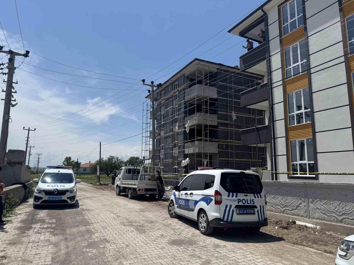 Konya'da elektrik akımına kapılan işçi 4'üncü kattan düştü