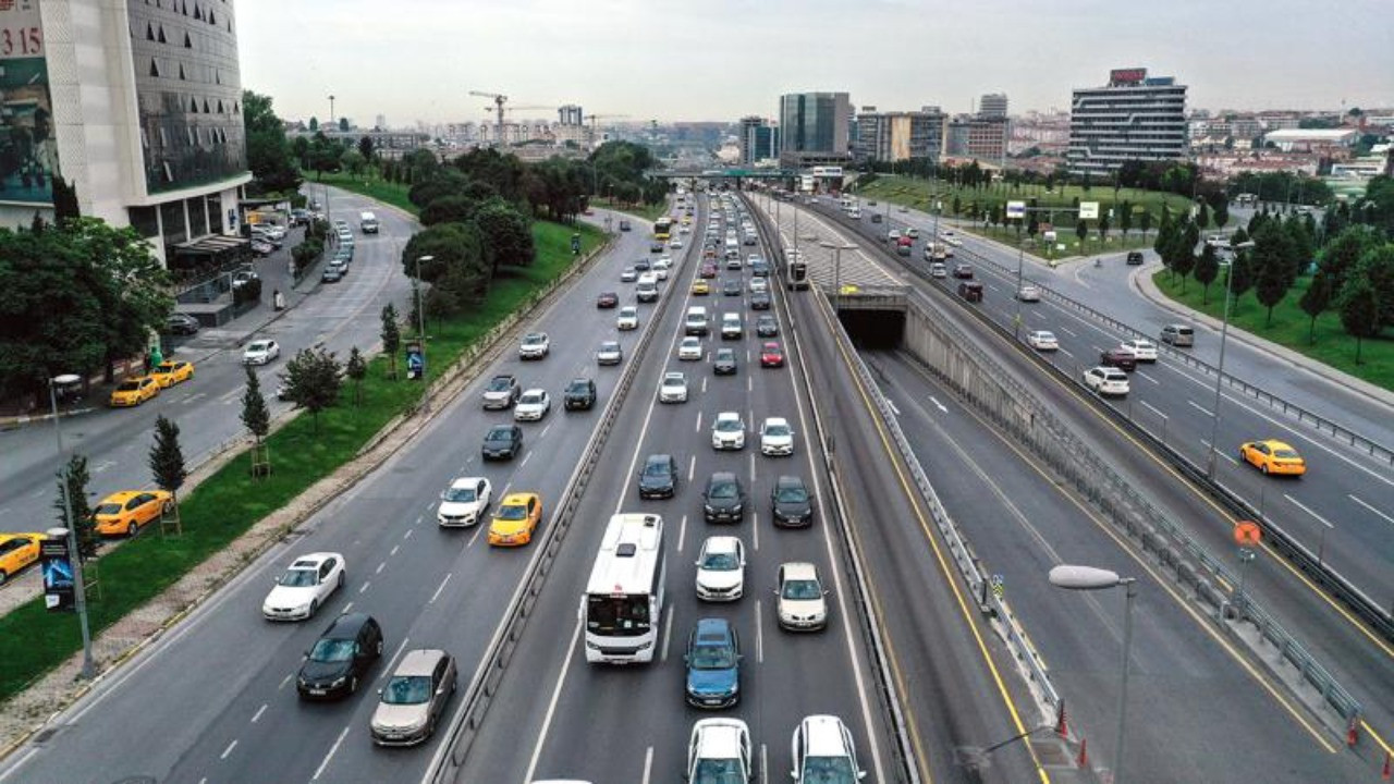İstanbul'da bazı yollar yarın trafiğe kapatılacak
