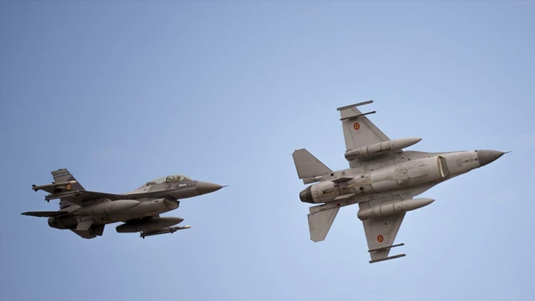 Rus İHA'sı Romanya'yı karıştırdı: F-16'lar havalandı
