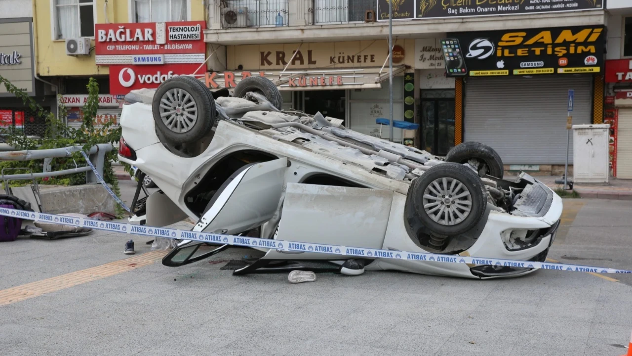 Hatay'da feci kaza: Ölü ve yaralılar var