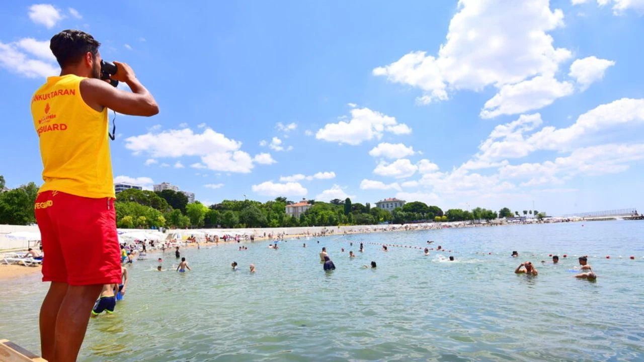 İstanbul plajlarında sezon 15 Haziran'da açılıyor