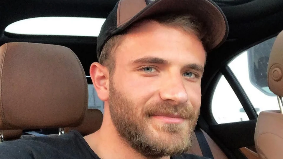 Furkan Aksoy, Sevdam Karadeniz dizisinin kadrosuna Eren Kırlangıç rolüyle dahil oldu