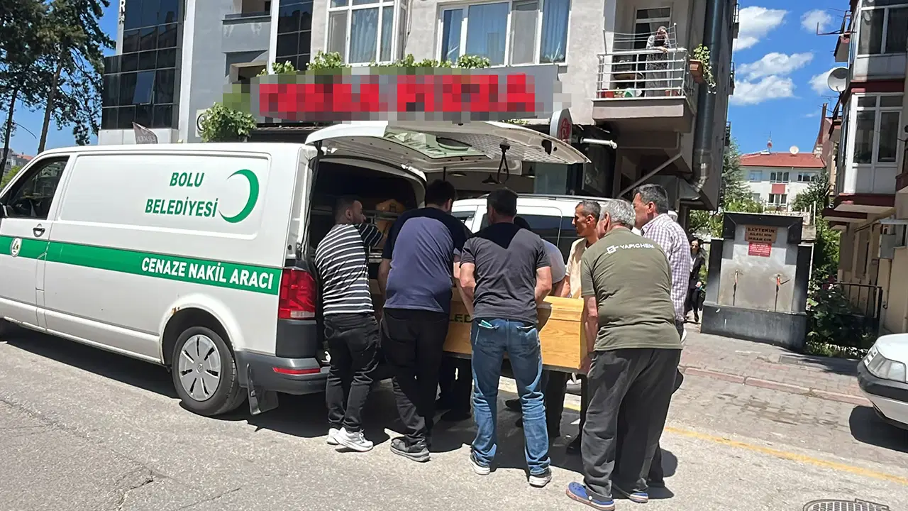 Ağaçtan düşüp hastaneden taburcu olduktan 1 gün sonra evinde ölü bulundu