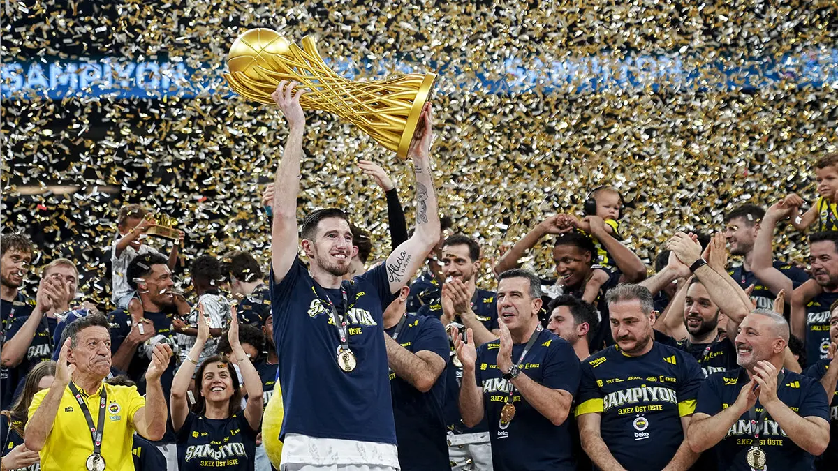 4 kulvarda 3 şampiyonluk! Fenerbahçe Beko tarihi başarı