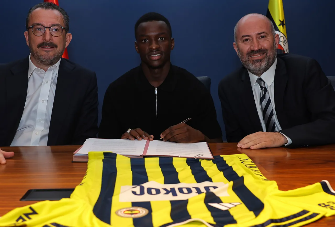 Fenerbahçe 2. transferini resmen açıkladı