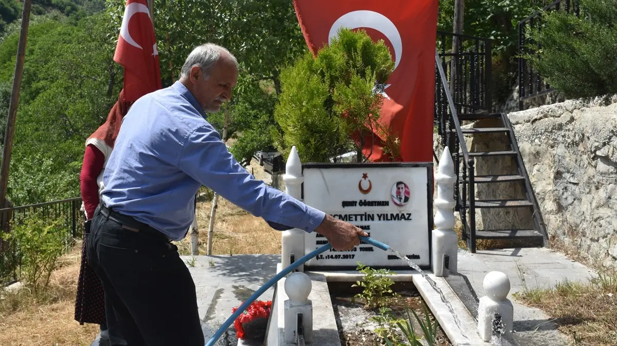 Necmettin öğretmenin şehadetinin 9 yılı... Ailesinin acısı ilk günkü gibi taze