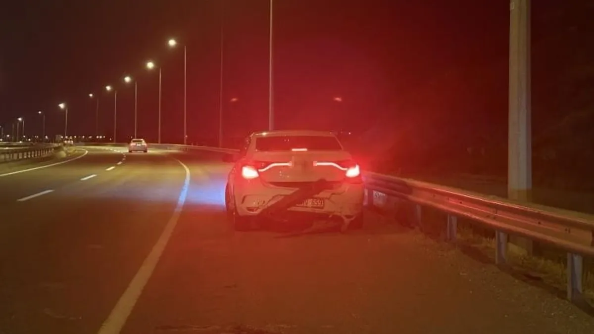 Kayseri'de feci kaza! Otomobil refüje girip alev aldı: Minik bebek yaralandı