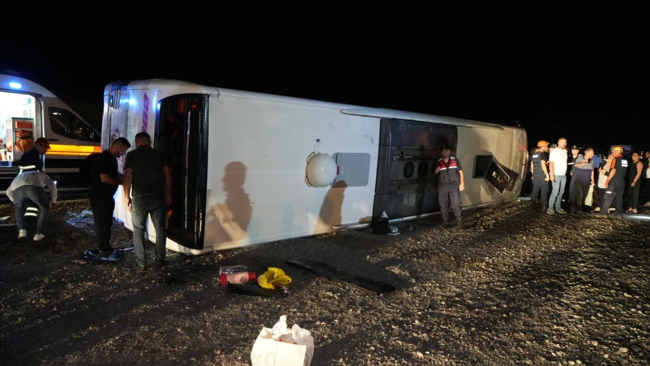 Kırıkkale'de otobüs kazası: 29 kişi yaralandı