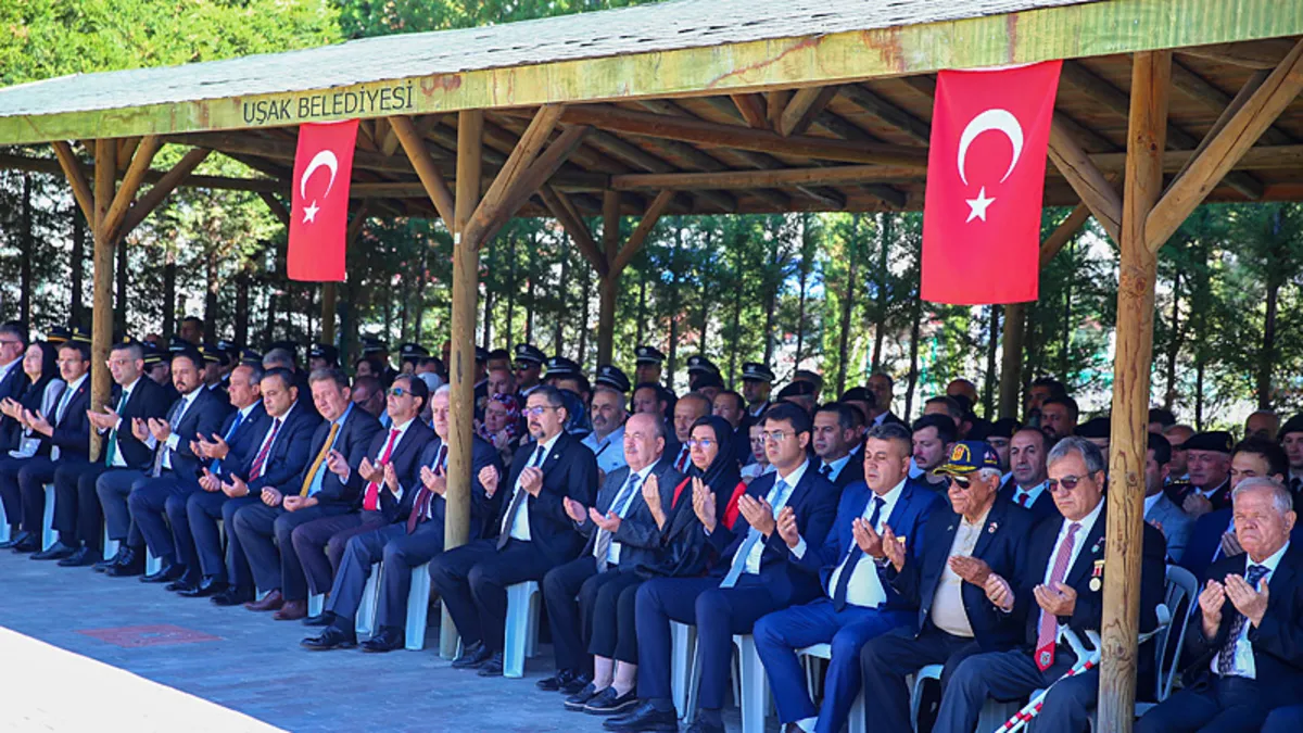 İzmir ve çevre illerde 15 Temmuz dolayısıyla şehitler anıldı
