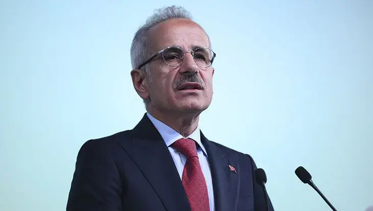 Bakan Uraloğlu: 15 gemimiz güvenli şekilde Basra Körfezi'nden ayrılmıştır