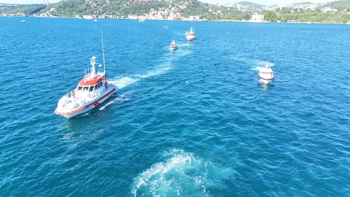 Boğaz'da 'Denizden Karaya 15 Temmuz' korteji!