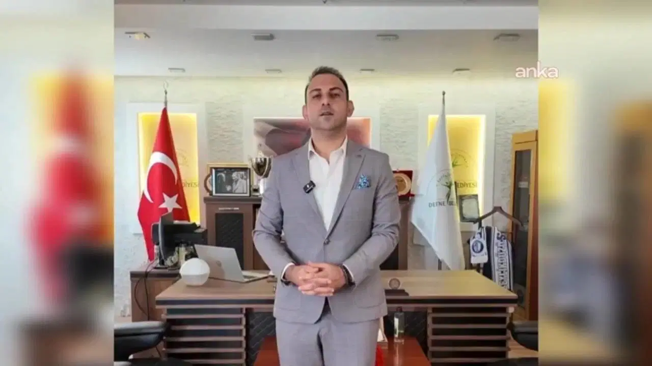 CHP’den istifa etti... Defne Belediye Başkanı Özgün YENİ Parti’ye geçtiğini duyurdu