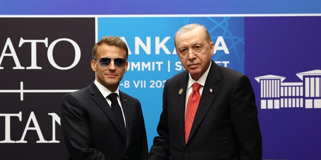 Cumhurbaşkanı Erdoğan, Macron ile görüştü