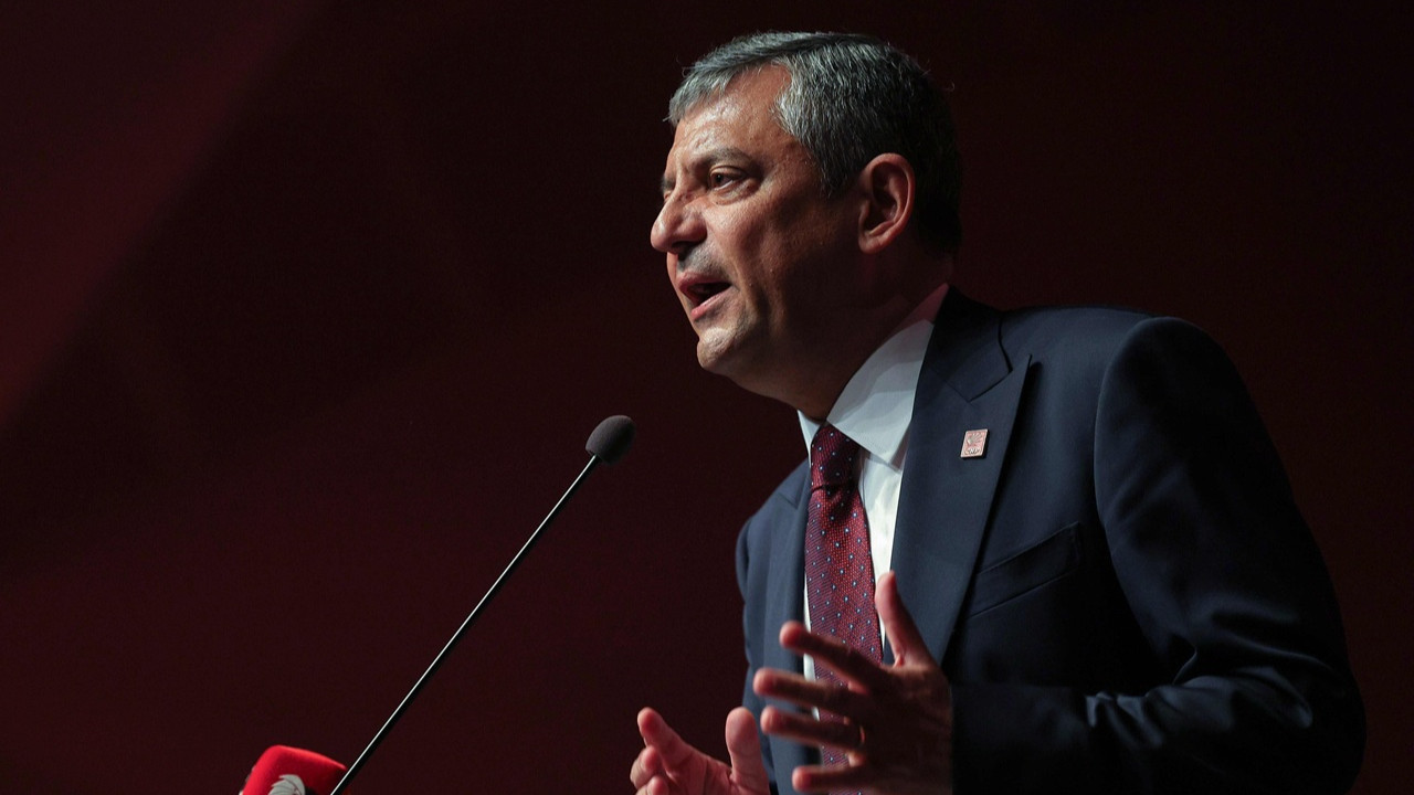 Özgür Özel'den 'geç kalınıyor' eleştirilerine yanıt: Sorumluluk bende, sabrın taştığı yerde yeni partiyi kurarız