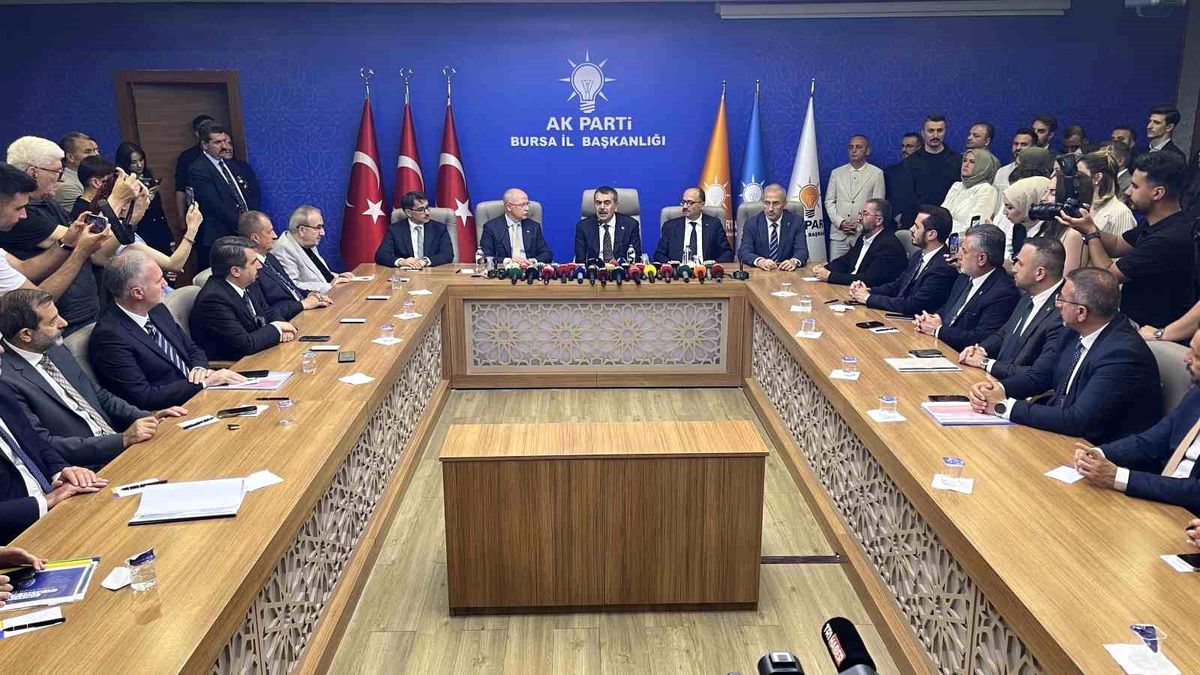 Bakan Tekin: "2002 yılından bugüne, Bursa'da öğretmen ve derslik sayısı 2,5 kat arttı"