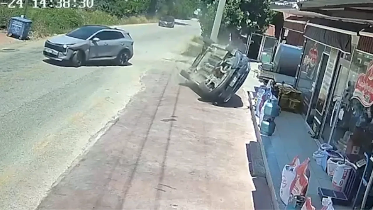 Bir anlık dikkatsizlik kazaya dönüştü! O anlar kamerada