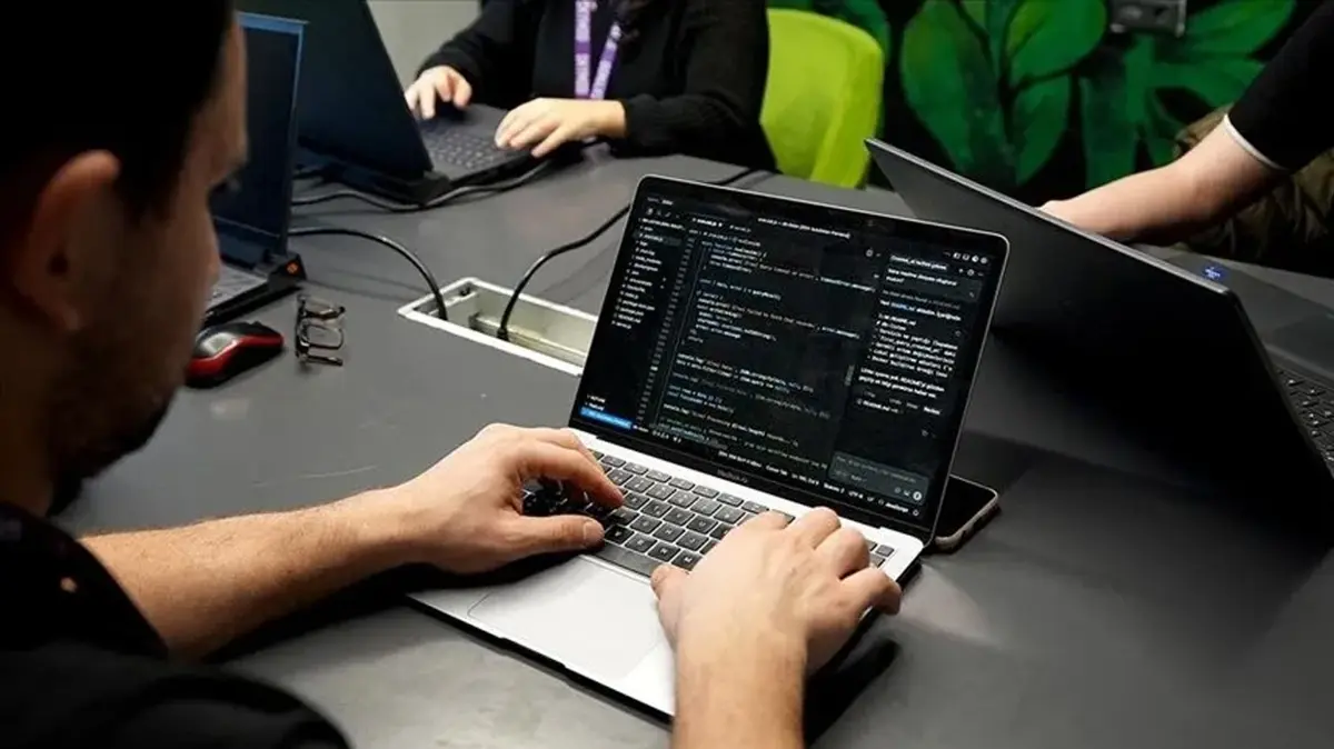 Yapay zeka girişimlerine dev destek! Bakan Kacır açıkladı