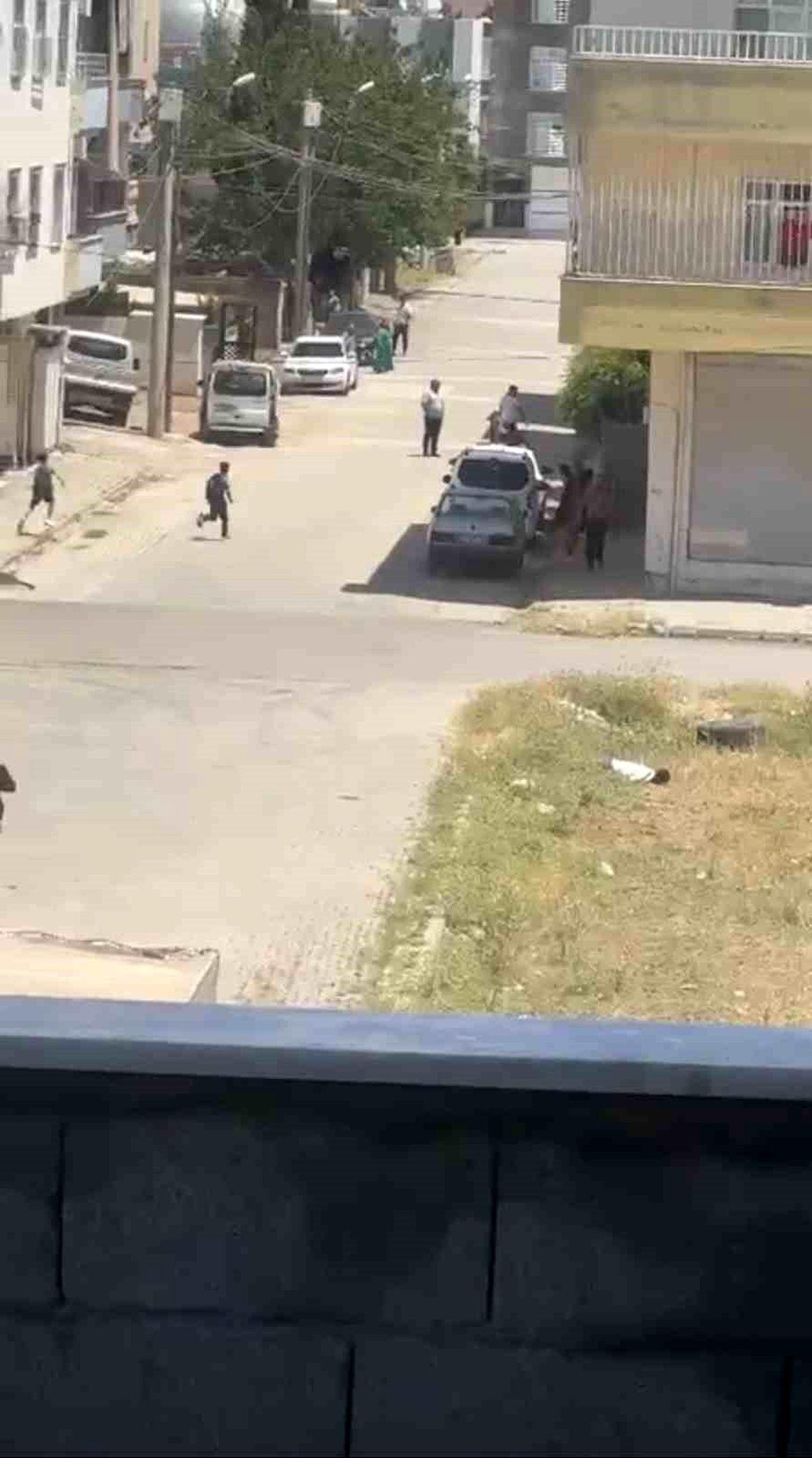 Mardin'de 1 kişinin öldüğü silahlı kavganın görüntüleri ortaya çıktı