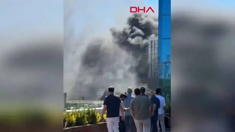 Maltepe'de inşaatta yangın çıktı