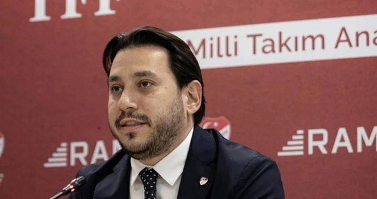 Mustafa Eröğüt kimdir, ne iş yapıyor? Mustafa Eröğüt kaç yaşında, nereli, hangi takımlı, eşi kim?