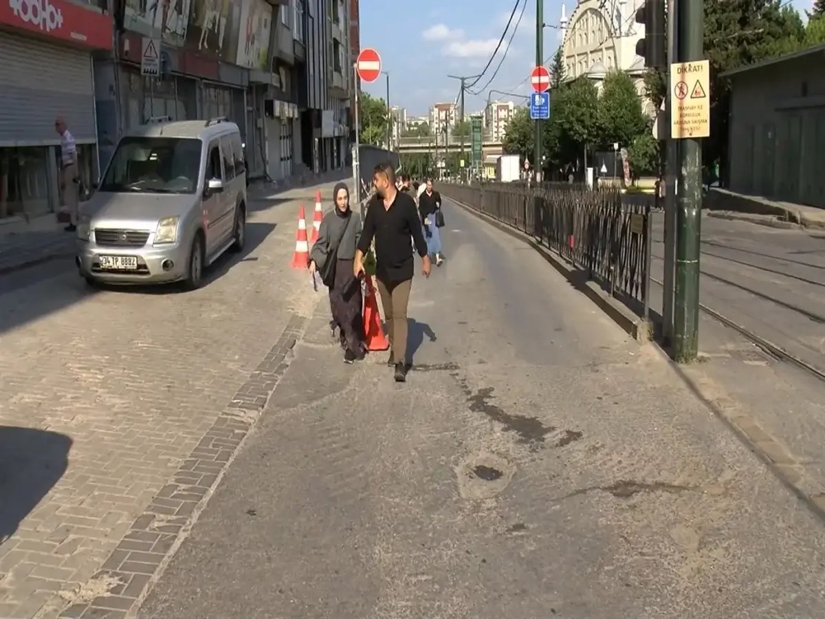 İstanbul'da tramvay arızası: Mithatpaşa Durağı kapatıldı