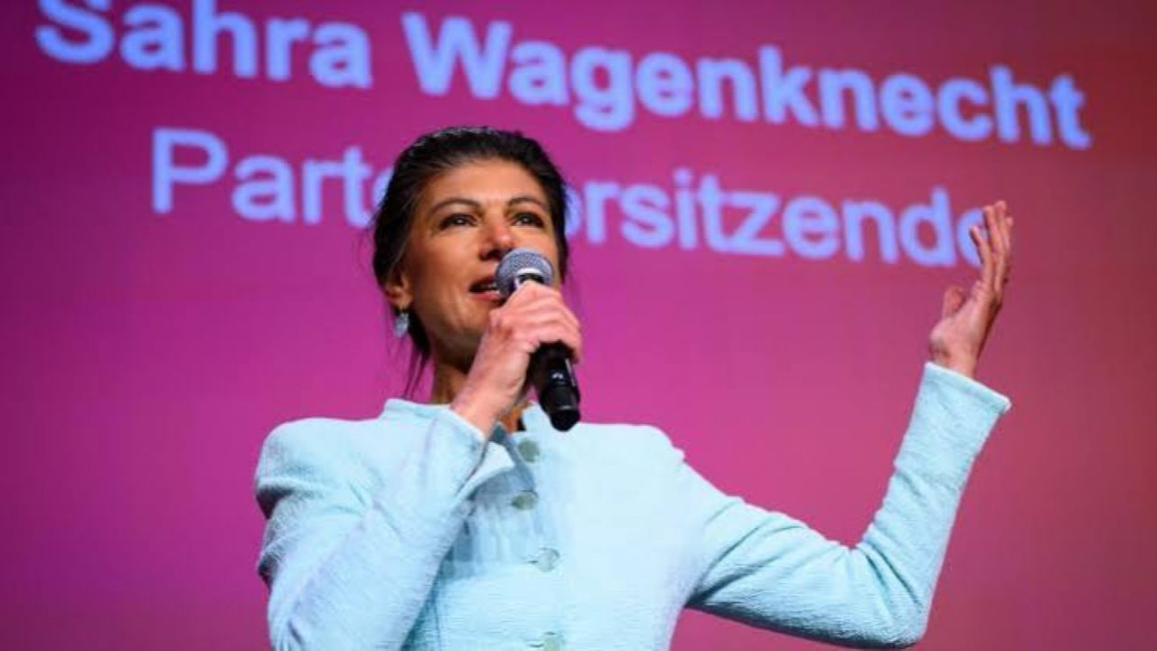Wagenknecht'ten Doğu Almanya marşı tepkisi: Yok yere skandal çıkarıyorlar