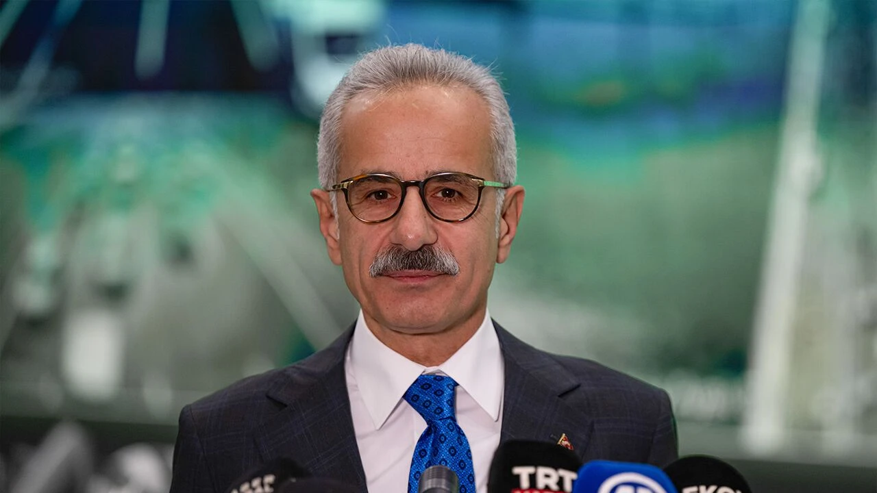 Bakan Uraloğlu'ndan Hürmüz'deki Türk gemilerine ilişkin açıklama