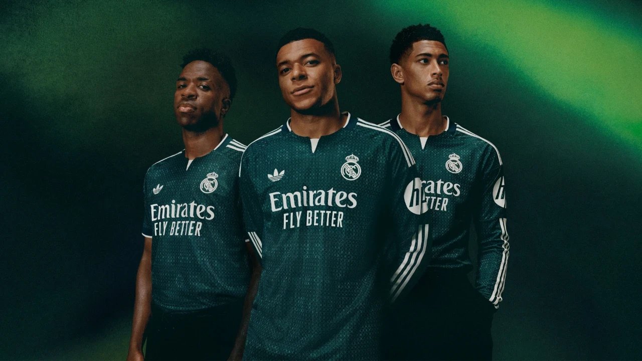 Real Madrid, yeni sezon deplasman formasını tanıttı