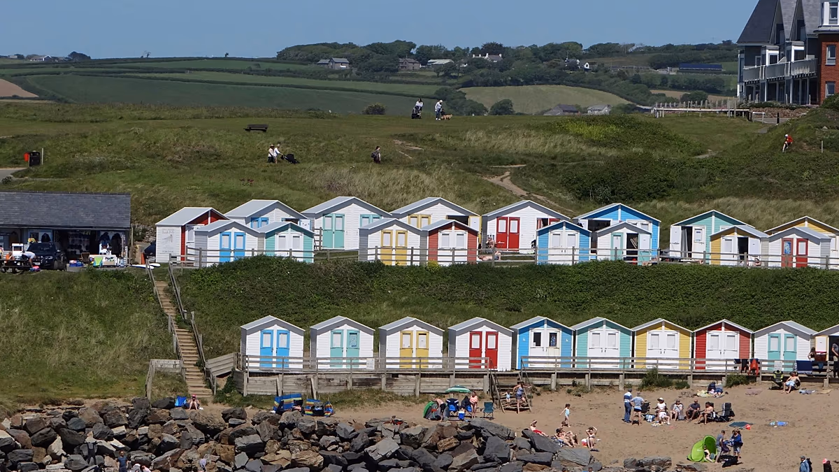 Cornwall’daki bu plaj, Birleşik Krallık’ın en iyisi seçildi
