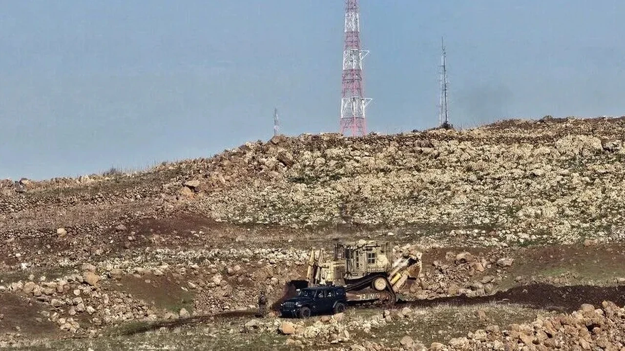 İsrail’den Suriye’nin güneyine yeni saldırı: Kuneytra kırsalı hedef alındı