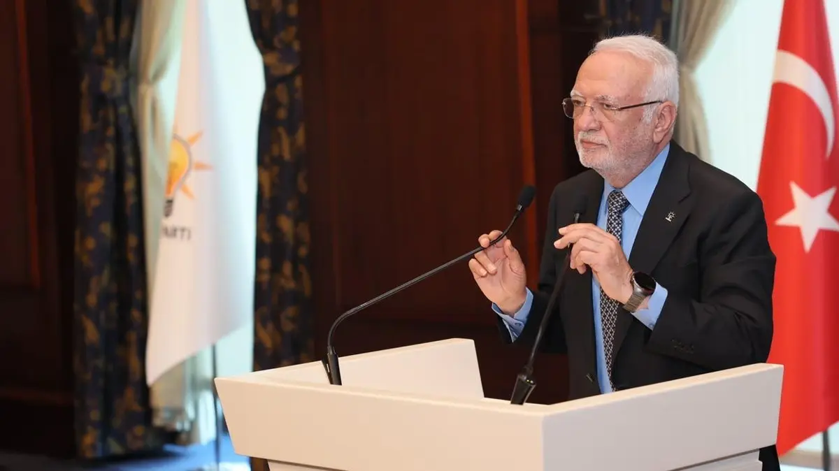 Özel'in AK Gençlik'i hedef alan hadsiz sözlerine cevap! "Tantana var iş yok, gürültü var ses yok"