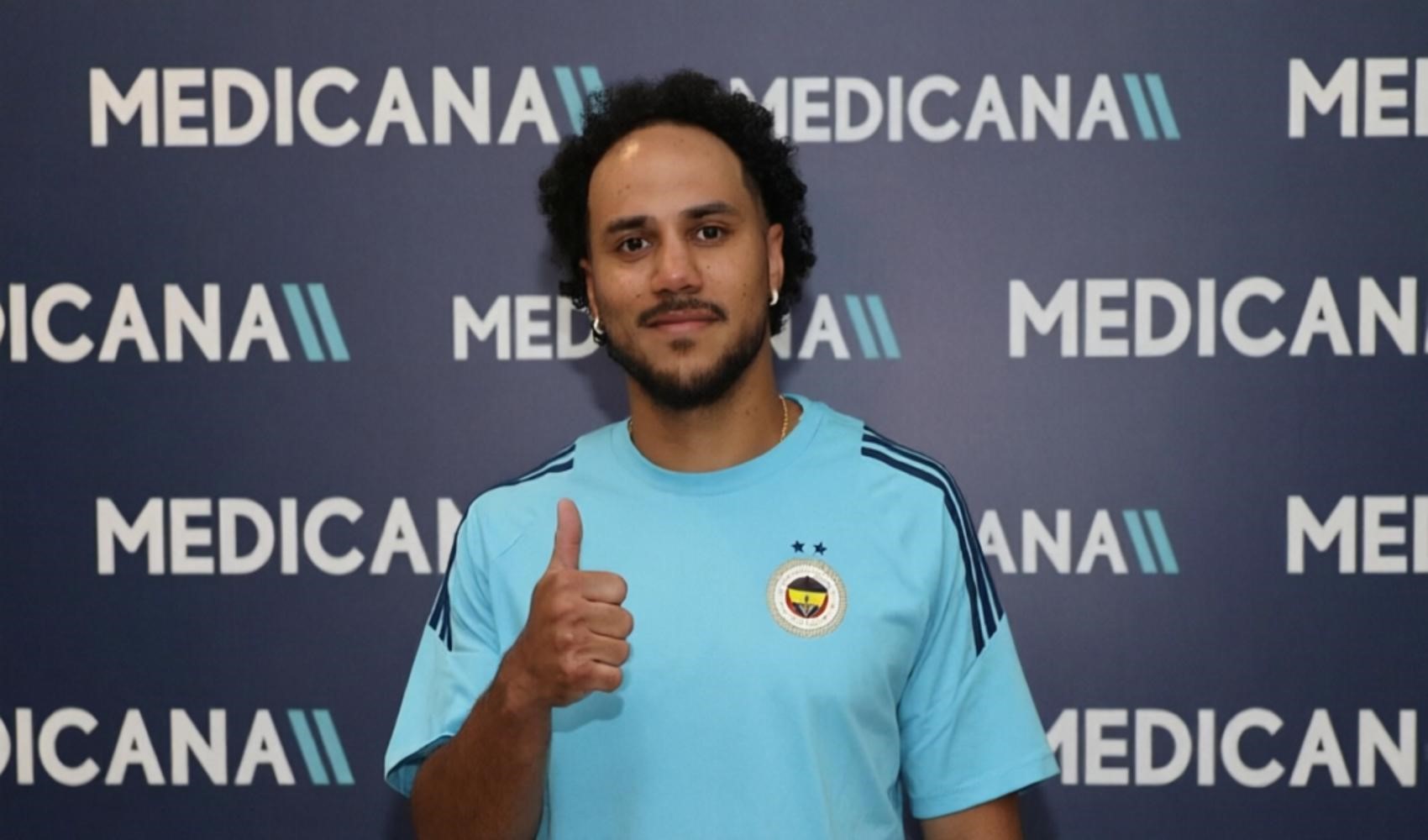 Fenerbahçe’nin yeni transferi Shane Larkin sağlık kontrolünden geçti