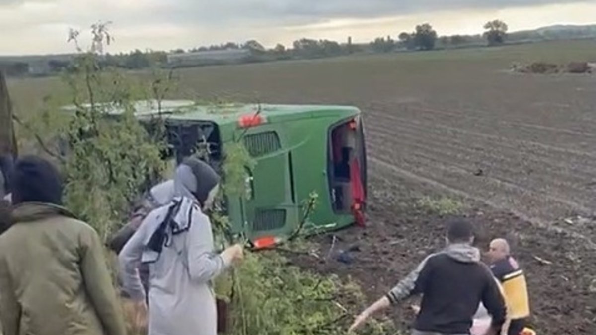 Son dakika: Çanakkale'de otobüs devrildi: Çok sayıda yaralı var