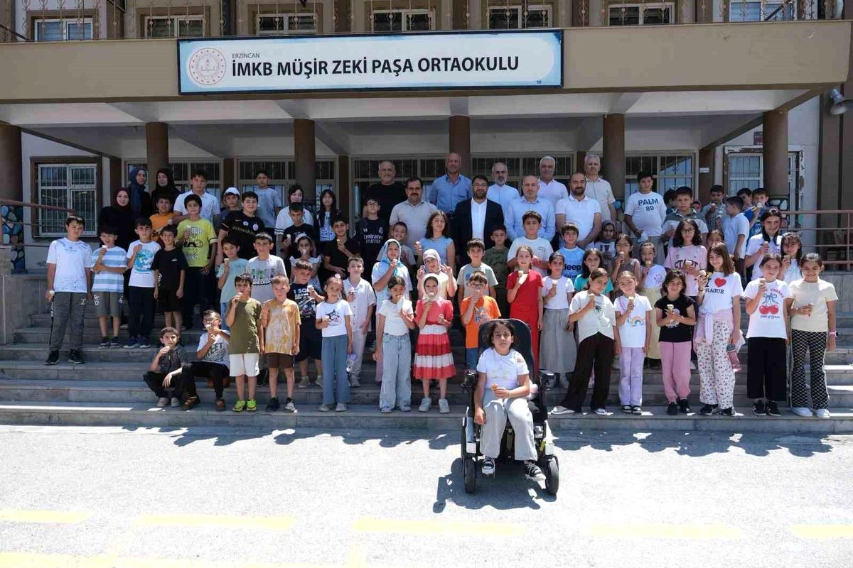 Yaz Kur'an kursunda eğitim ve sosyal etkinlikler bir arada